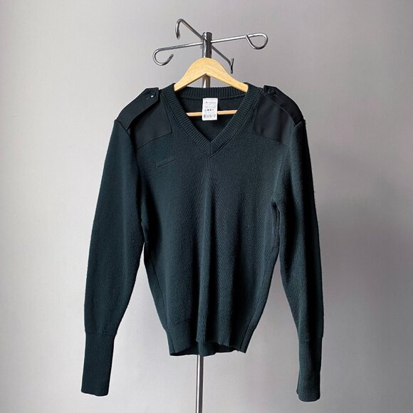 ❄️ Vintage Dark Green Wool Military V-Neck Sweater - Picture 1 of 5